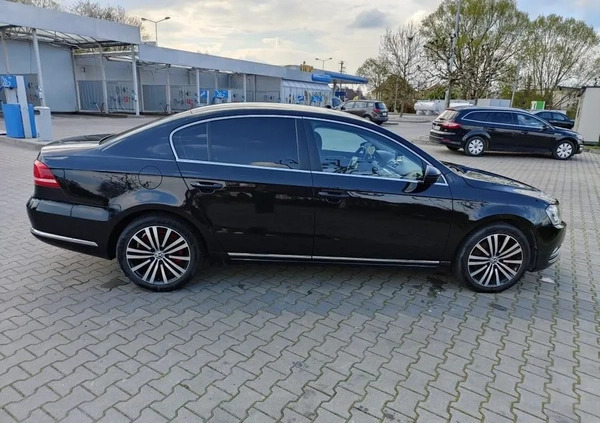 Volkswagen Passat cena 31500 przebieg: 270000, rok produkcji 2013 z Opole małe 277